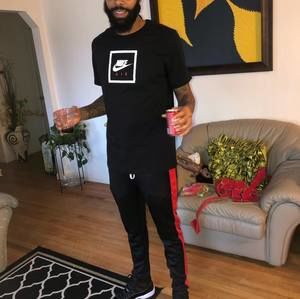 Meet your Posher, Cease